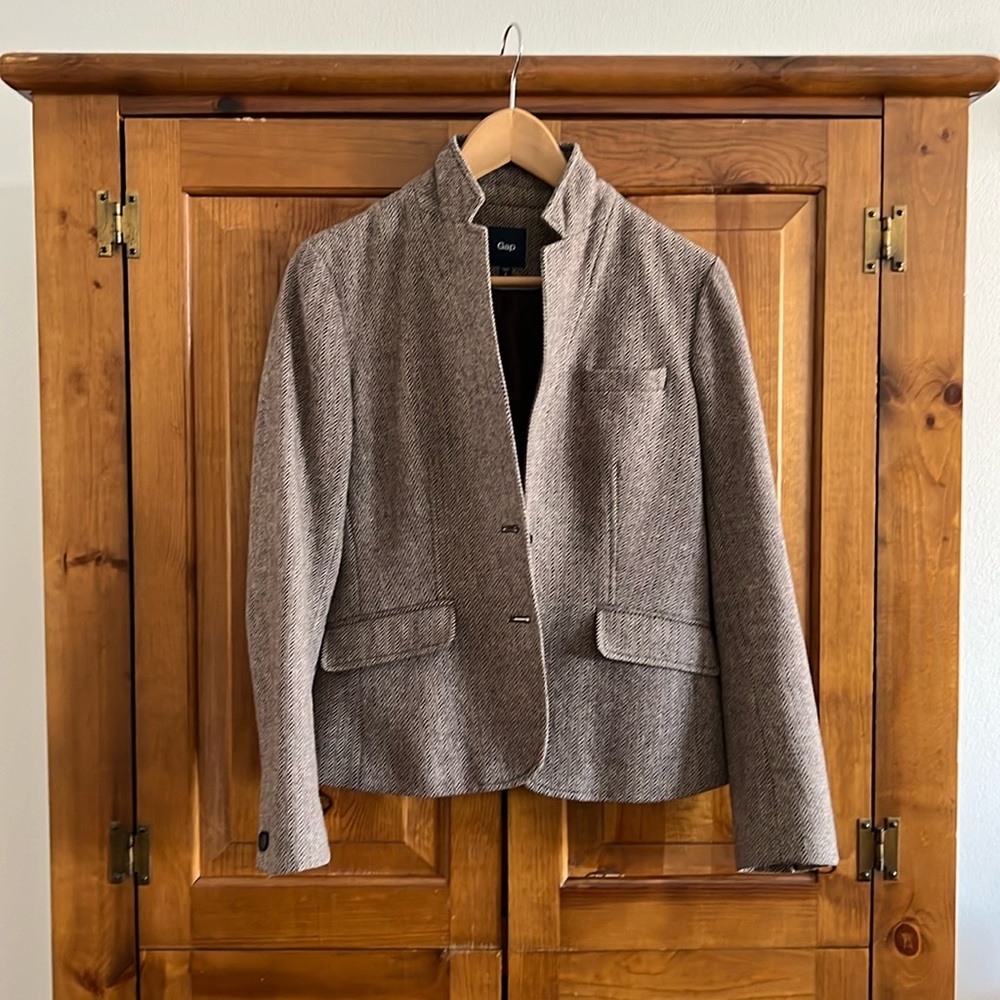 Gap brown herringbone wool cropped blazer, size 6